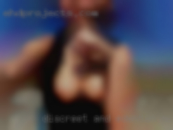 Discreet and in Edenton, NC able to host.
