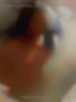 Someone/couple Orleans, Ontario looking for a fwb.